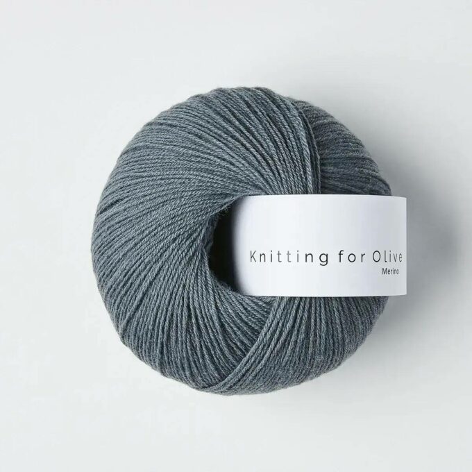 Knitting for Olive Merino Støvet Petroliumsblå